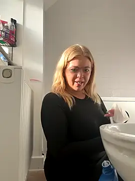 KaylaTrudi online show from October 2025 09:41:01 AM