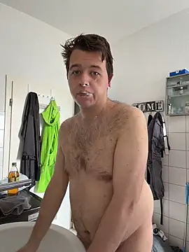 Lars2306 online show from April 2026 01:18:02 PM