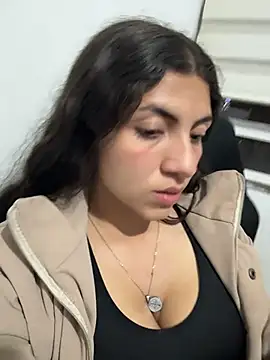 arieel  722 online show from December 2025 04:44:02 AM