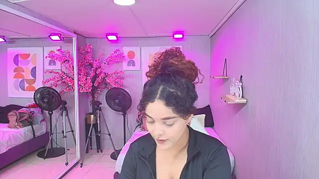 Maggy t18 online show from May 2026 03:26:01 AM