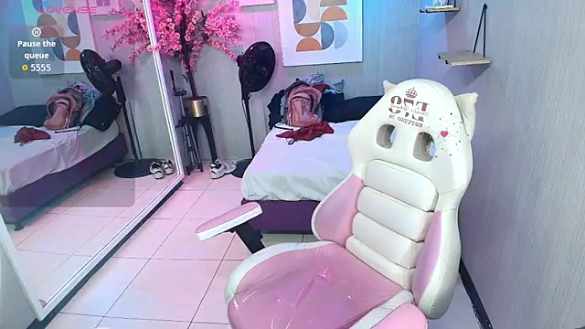 Maggy t18 online show from May 2026 03:34:01 AM