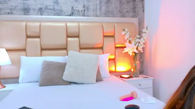 Edna Copper online show from November 2025 11:59:01 PM