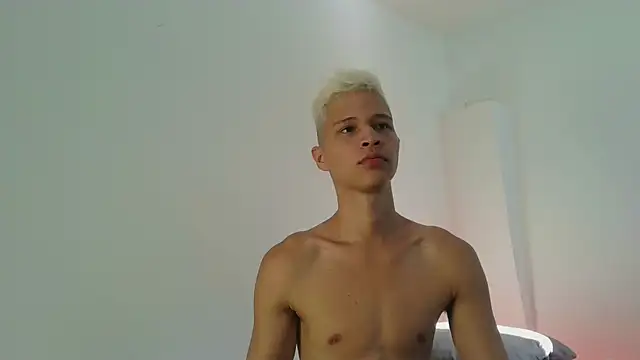 Twinkcock22 online show from December 2025 12:53:01 PM