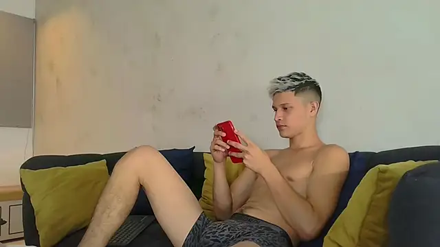 Twinkcock22 online show from March 2026 02:52:01 AM