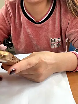 Snapshot of PhuongNhi21 chatting on November 2025 08:04:01 AM PhuongNhi21 online show from November 2025 08:04:01 AM