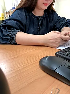 Snapshot of PhuongNhi21 chatting on October 2025 01:37:02 AM PhuongNhi21 online show from October 2025 01:37:02 AM