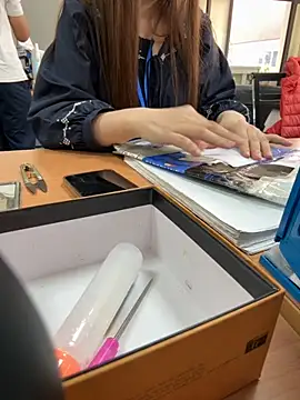 Snapshot of PhuongNhi21 chatting on November 2025 12:36:01 AM PhuongNhi21 online show from November 2025 12:36:01 AM