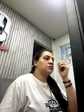 Snapshot of megvibes chatting on October 2025 12:11:02 AM megvibes online show from October 2025 12:11:02 AM