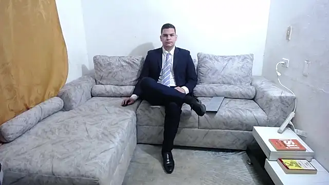 Victor Maitland online show from September 2025 08:14:02 PM
