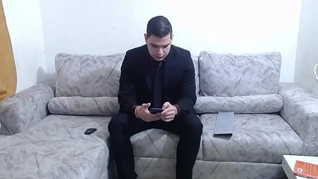 Victor Maitland online show from October 2025 08:12:01 PM