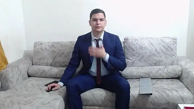 Victor Maitland online show from December 2025 03:40:02 AM