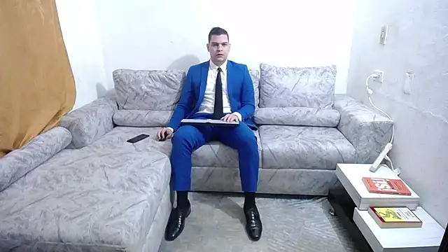 Victor Maitland online show from September 2025 06:45:02 PM