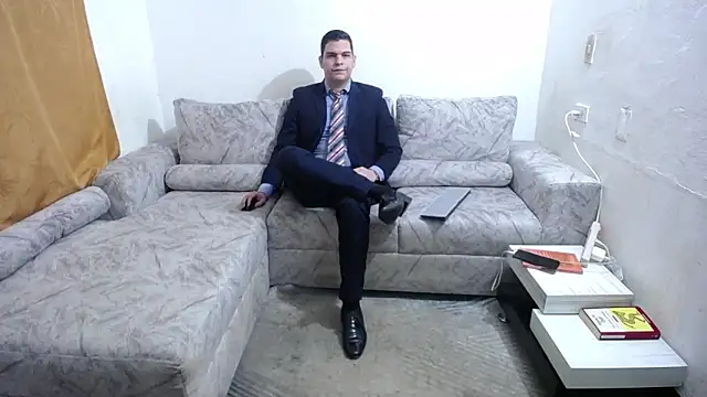 Victor Maitland online show from October 2025 07:57:02 PM