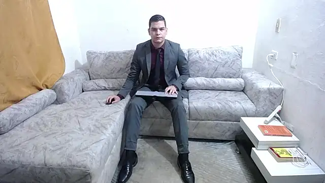 Victor Maitland online show from October 2025 08:17:02 PM