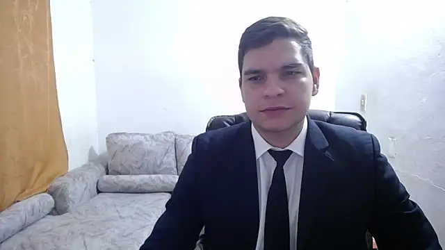 Victor Maitland online show from November 2025 08:01:02 PM