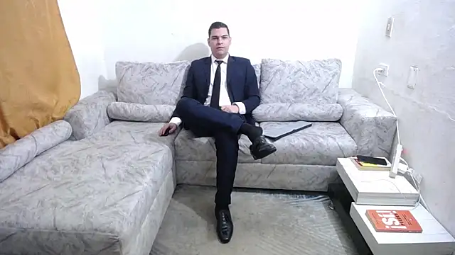 Victor Maitland online show from November 2025 08:09:02 PM