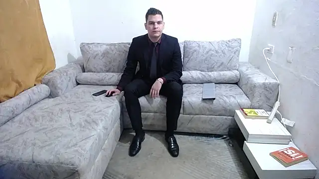 Victor Maitland online show from November 2025 03:10:01 AM