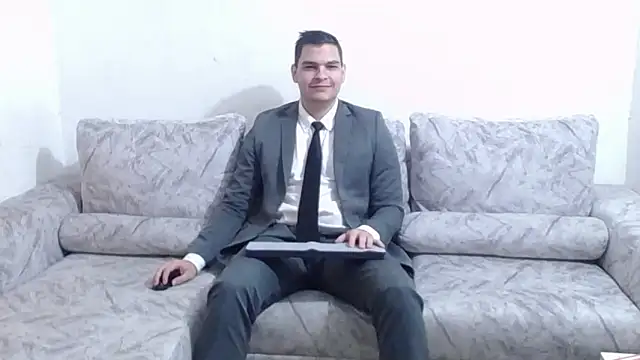 Victor Maitland online show from October 2025 07:51:01 PM