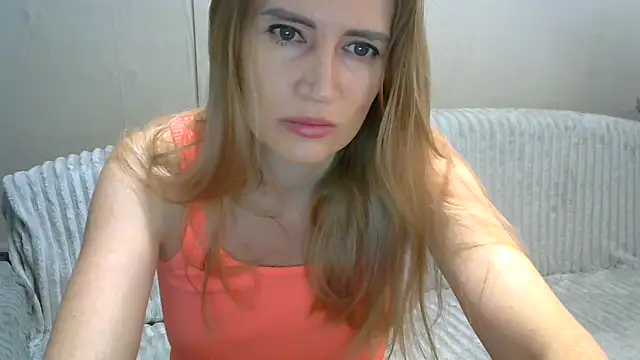 JessFoxxx online show from February 2026 04:01:01 AM