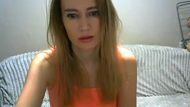 JessFoxxx online show from February 2026 03:49:02 AM