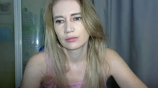 JessFoxxx online show from November 2025 02:59:01 AM