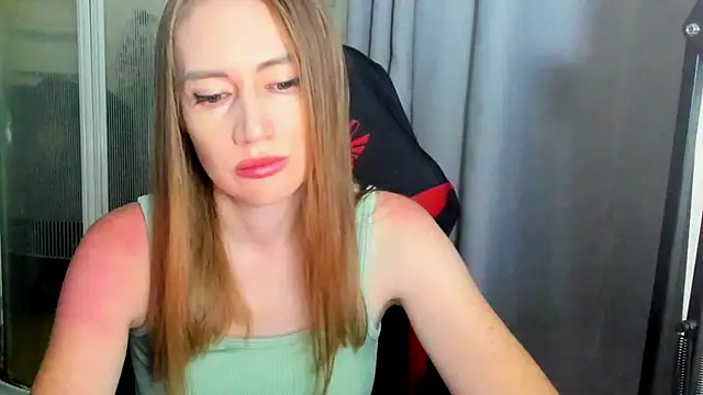 JessFoxxx online show from June 2026 03:06:02 AM