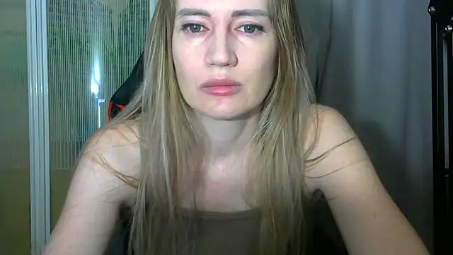 JessFoxxx online show from February 2026 03:18:02 AM