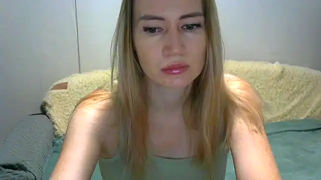 JessFoxxx online show from October 2025 03:55:02 AM