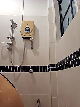 lirz06 online show from December 2025 09:19:02 AM