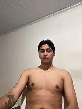Tavinho067 online show from May 2026 11:54:02 PM
