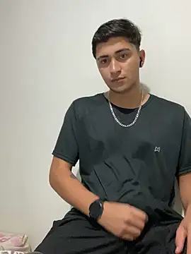 Tavinho067 online show from November 2025 01:53:02 AM