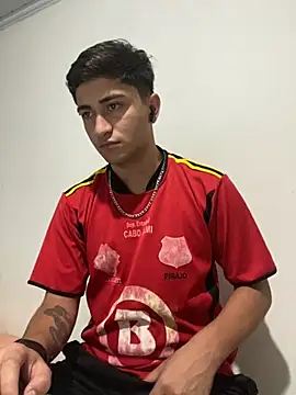 Tavinho067 online show from November 2025 02:38:02 AM