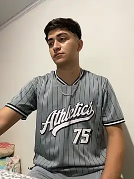 Tavinho067 online show from November 2025 10:36:01 PM