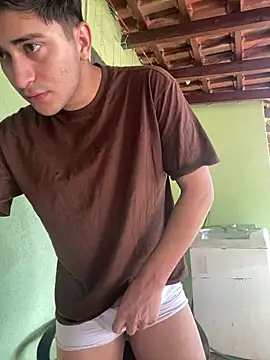 Tavinho067 online show from February 2026 08:49:02 PM