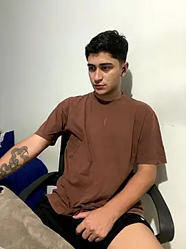 Tavinho067 online show from January 2026 04:18:01 AM