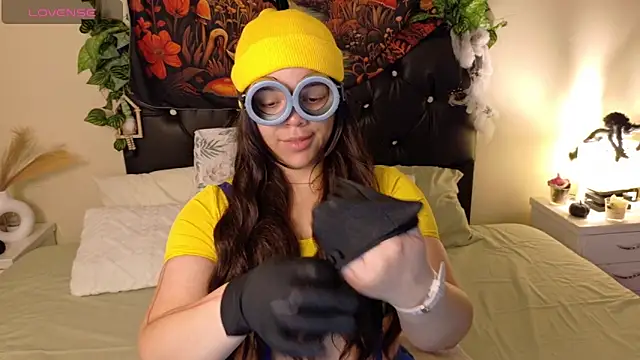 Snapshot of Amanda_sweet chatting on October 2025 12:47:02 PM Amanda sweet online show from October 2025 12:47:02 PM