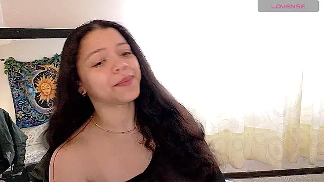 Snapshot of Amanda_sweet chatting on May 2026 01:14:01 PM Amanda sweet online show from May 2026 01:14:01 PM