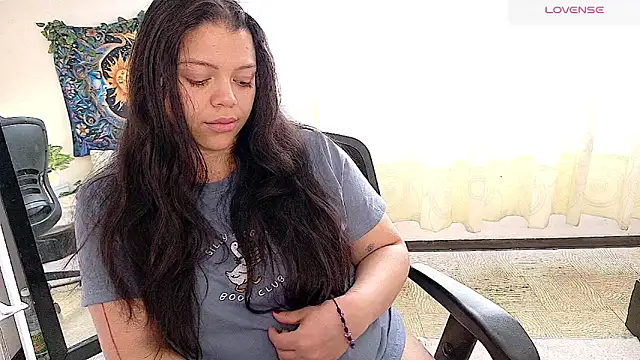 Snapshot of Amanda_sweet chatting on May 2026 04:04:02 PM Amanda sweet online show from May 2026 04:04:02 PM