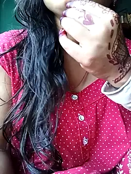 Snapshot of Desi_couple305 chatting on September 2025 01:23:02 AM Desi couple305 online show from September 2025 01:23:02 AM