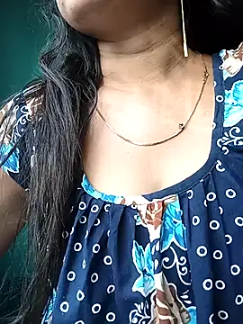 Desi couple305 online show from November 2025 09:57:02 AM