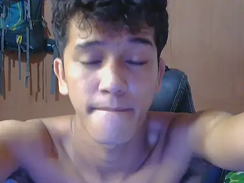 kenbigcockxx online show from December 2025 10:54:01 PM