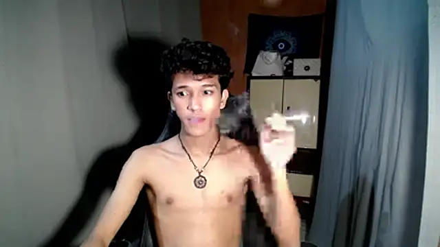 kenbigcockxx online show from November 2025 06:14:01 PM