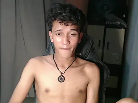 kenbigcockxx online show from October 2025 11:56:01 AM