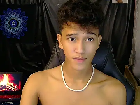 kenbigcockxx online show from February 2026 02:03:01 PM