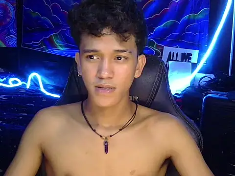 Snapshot of kenbigcockxx chatting on July 2026 05:48:02 AM kenbigcockxx online show from July 2026 05:48:02 AM