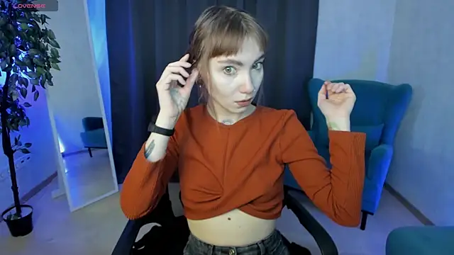 Snapshot of tattoo_art_baby chatting on October 2025 01:29:02 AM tattoo art baby online show from October 2025 01:29:02 AM