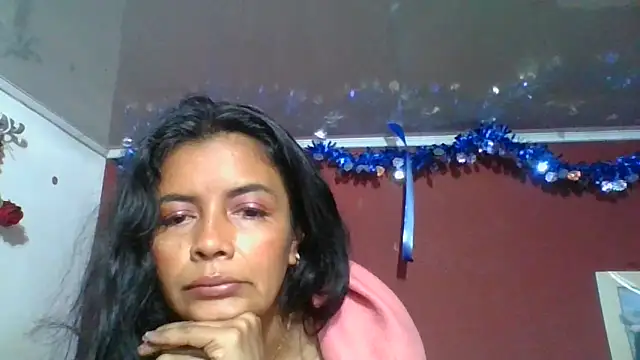 DianaOchoa  online show from December 2025 12:16:01 PM