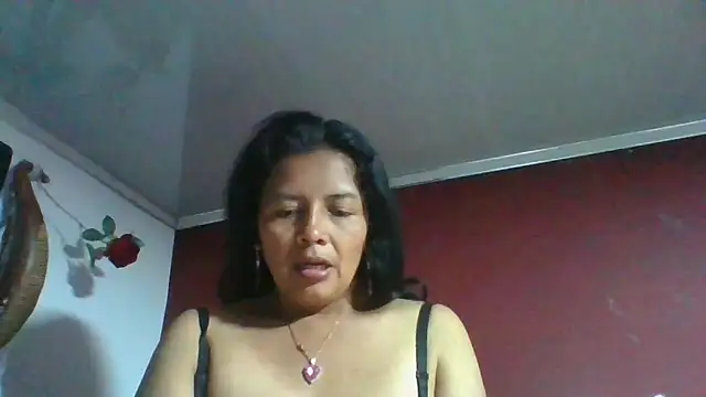 Snapshot of DianaOchoa_ chatting on May 2026 11:50:01 PM DianaOchoa online show from May 2026 11:50:01 PM