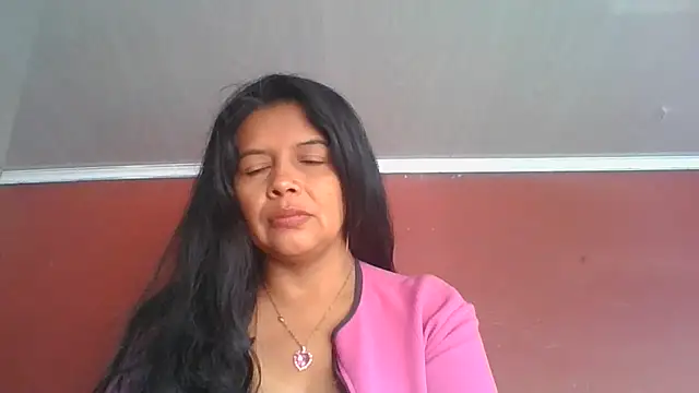 DianaOchoa  online show from June 2026 12:11:02 PM