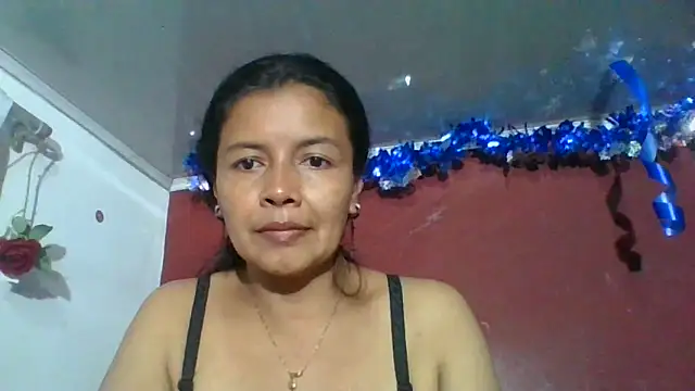 DianaOchoa  online show from November 2025 09:40:01 PM